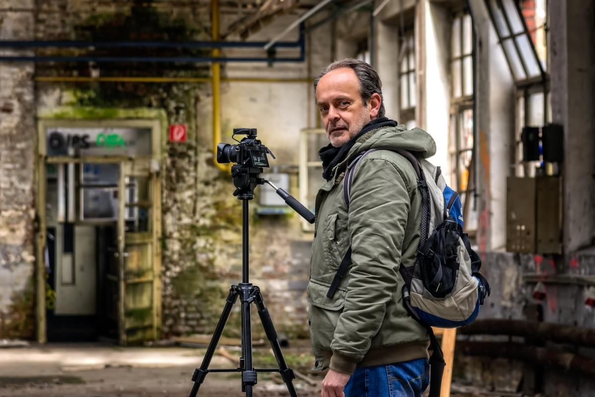 【照相机三脚架模型免费下载】_照相机三脚架模型免费下载装修效果