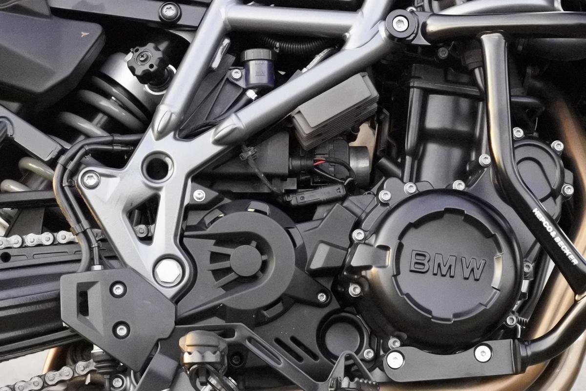 个人创作 机械女警|插画|概念设定|梁小绘 – 原创作品 – 站